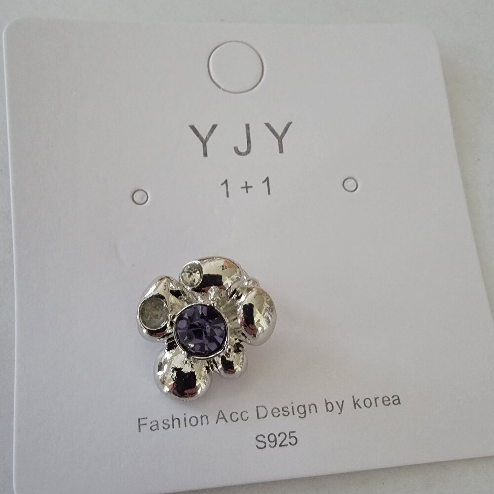 Silver Flower 925 Post Body Jewelry - Picture 1 of 4